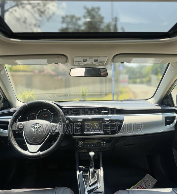 Toyota Corolla 2016 Silver