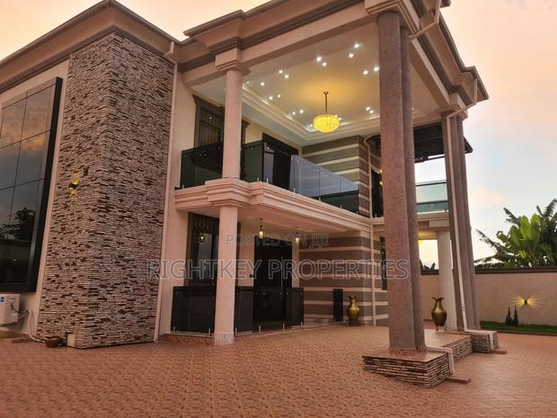 5bdrm Duplex in Agric Nzema Near, Kumasi Metropolitan for sale · Photo 2