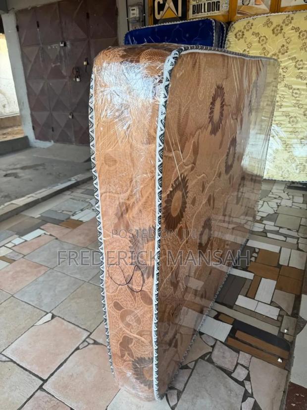 Standard Double Mattress for Sale · Photo 2