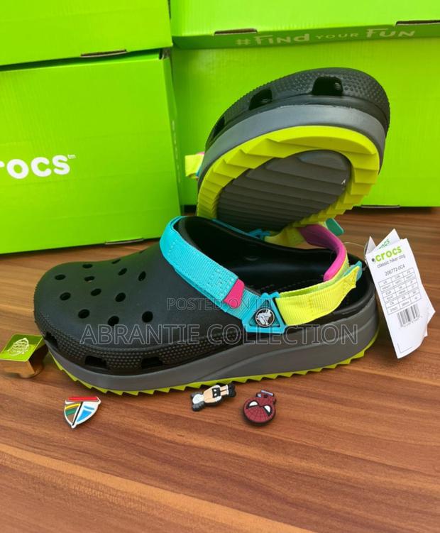 Crocs Unisex Classic Hiker Clogs · Photo 4