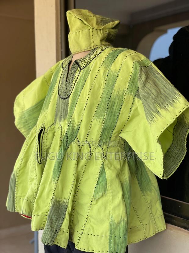 Quality Hand Made Smock · Photo 4