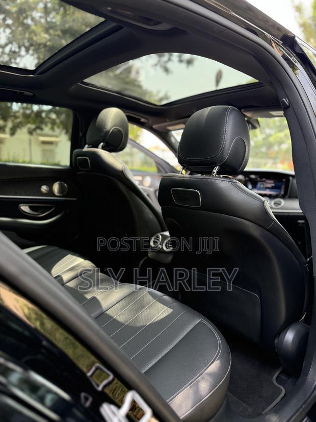 Mercedes-Benz E300 2019 Black photo 7