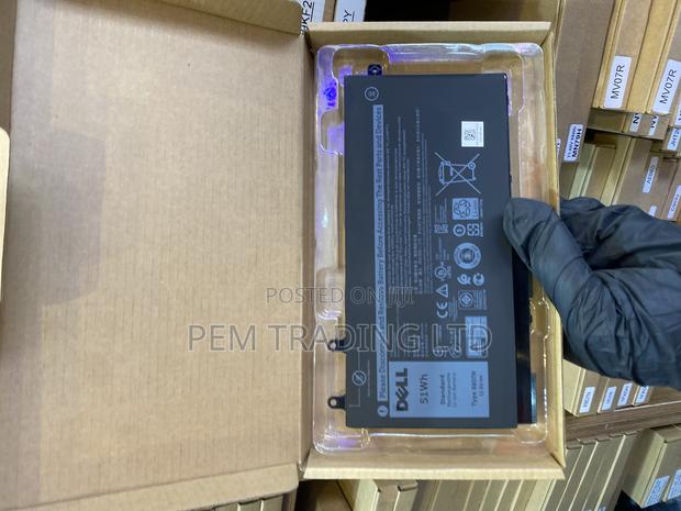 R8d7n Laptop Battery for Dell Latitude 5400 5410 5500 · Photo 3