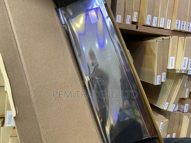 C903v Laptop Battery Compatible With Dell Precision Series · Photo 4