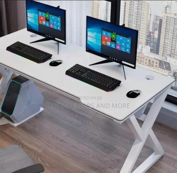 Ergonomic Computer Study Desk · Photo 2