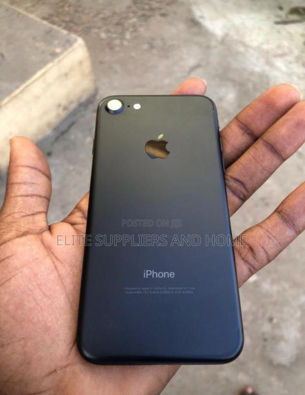 Apple iPhone 7 128 GB Black