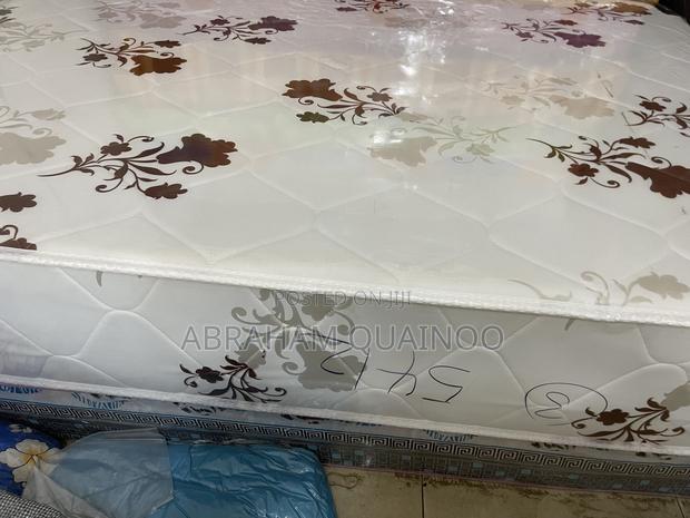 11inches High Density Mattress for Sale · Photo 2