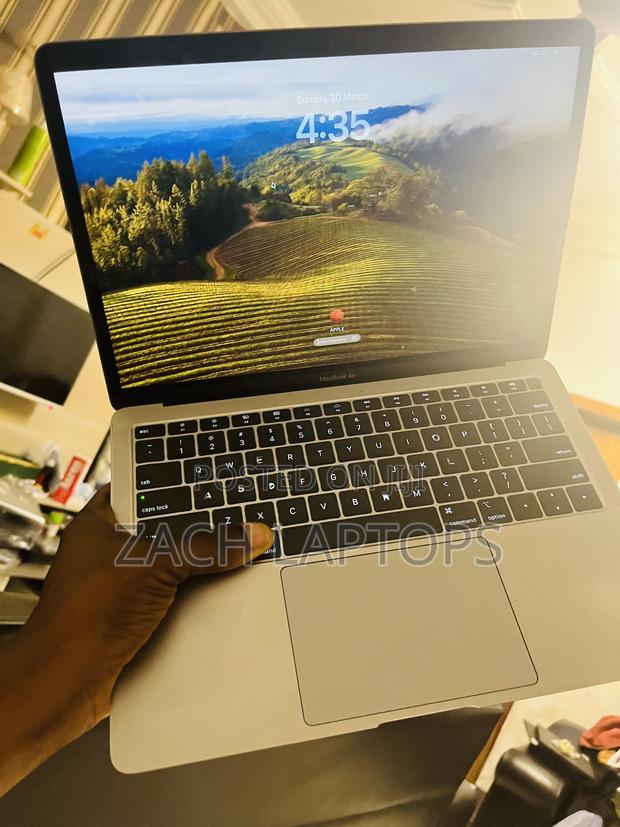 Laptop Apple MacBook Air 2019 8GB Intel Core i5 SSD 128GB · Photo 4