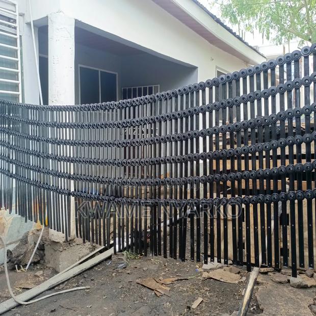Electric Fence Bars · Photo 4