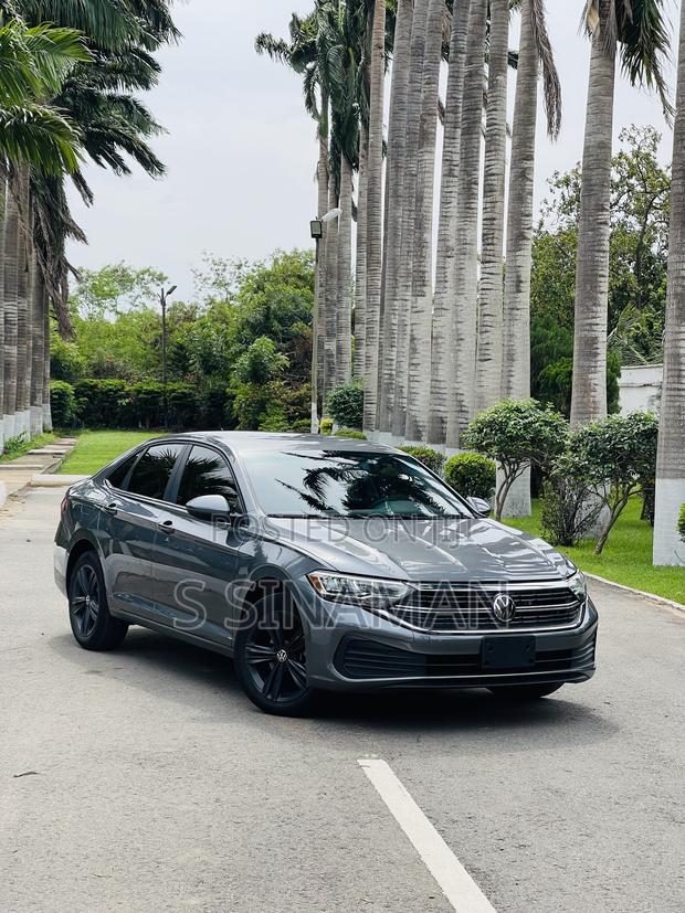 Volkswagen Jetta 2024 Gray