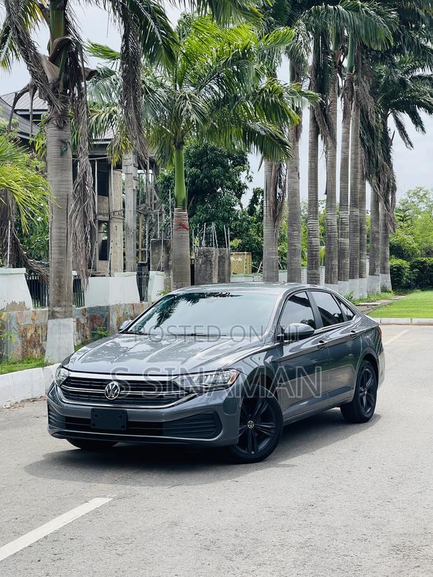 Volkswagen Jetta 2024 Gray