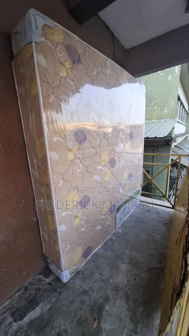 Queen Size High Density Mattress for Sale · Photo 2