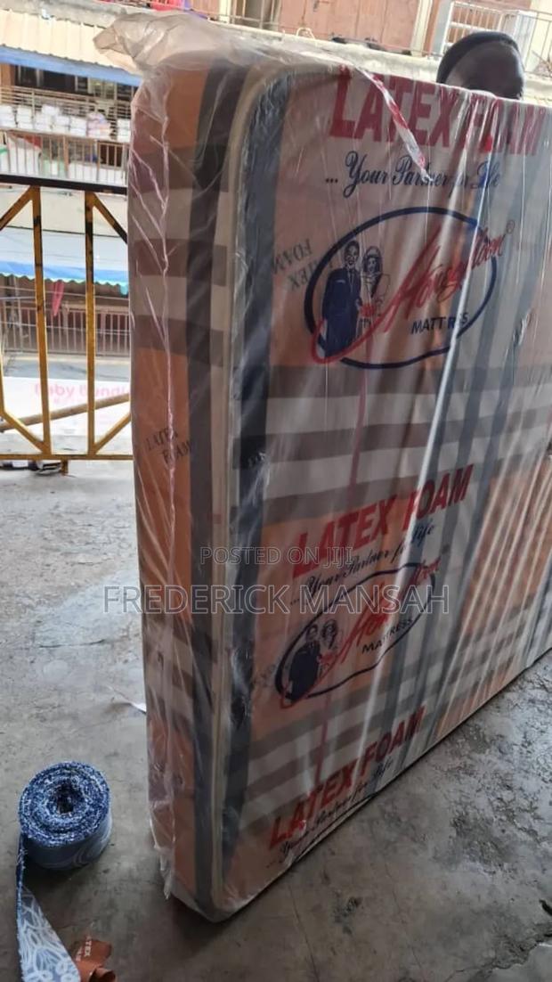 Latexfoam Double Mattress for Sale · Photo 2