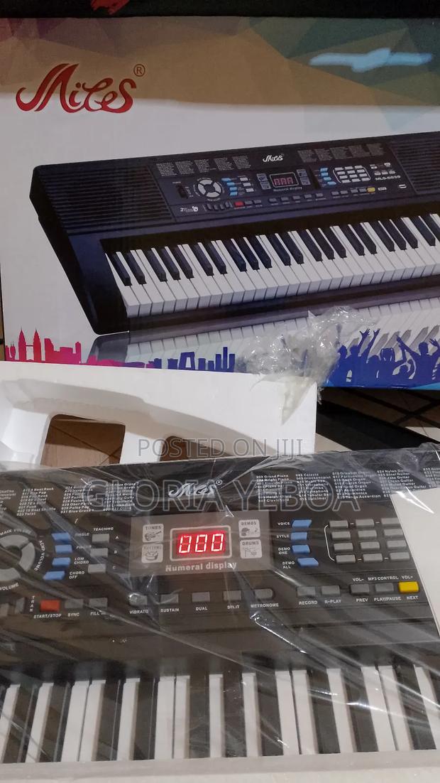 Miles Keyboard/Organ photo 2