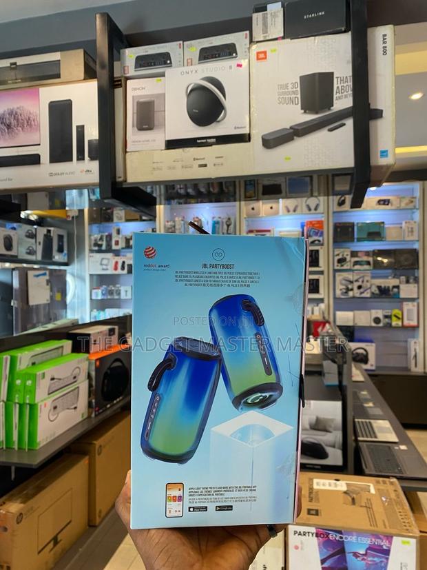 JBL Pulse 5 Wireless Bluetooth Speaker With Party Light · Photo 2