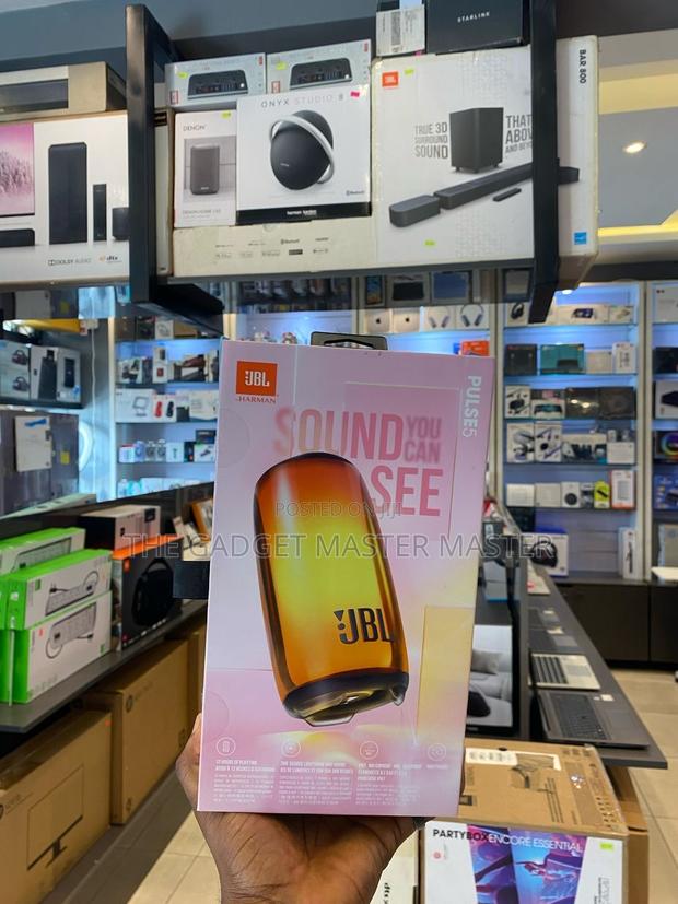 JBL Pulse 5 Wireless Bluetooth Speaker With Party Light · Photo 3