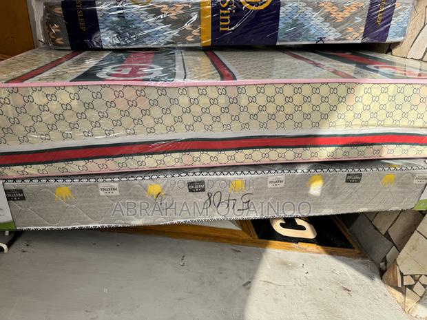 11inches High Density Mattress for Sale · Photo 2
