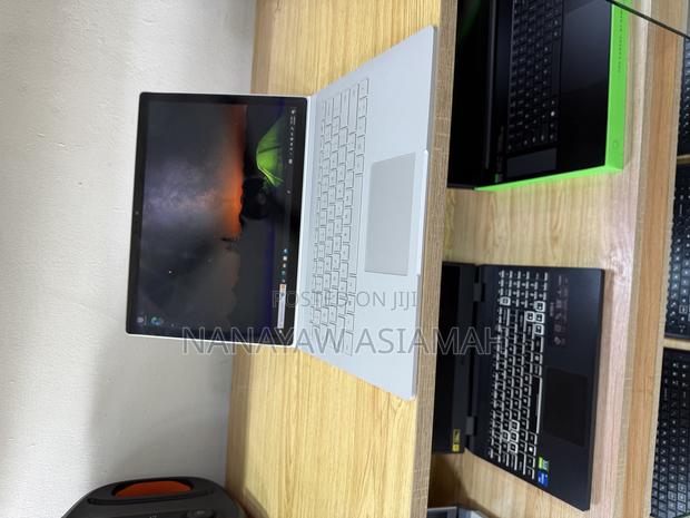 Laptop Microsoft Surface Book 2 16GB Intel Core I7 SSD 256GB
