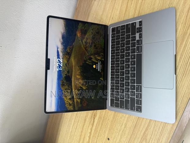 Laptop Apple MacBook Air 2022 M2 8GB Intel Core I5 SSD 256GB