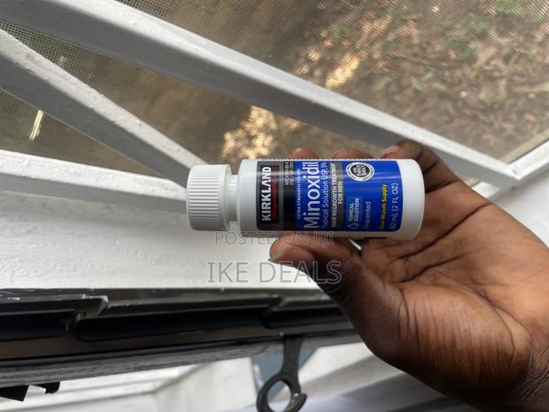 Kirkland Minoxidil 5% Hair Regrowth Treatment Bottle photo 4