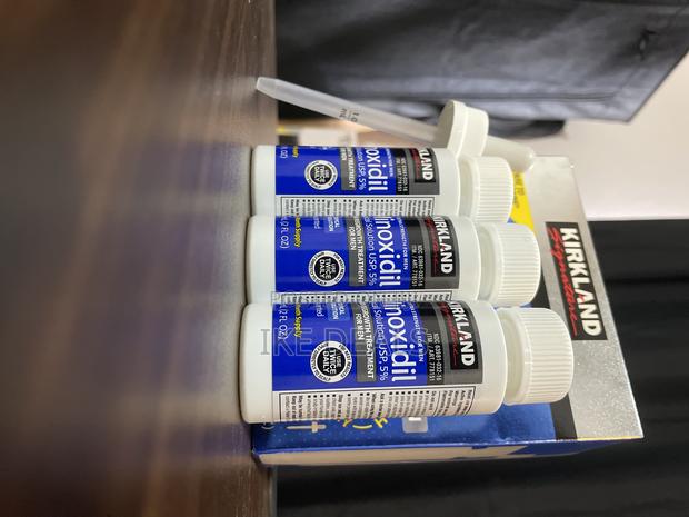 Kirkland Minoxidil 5% Hair Regrowth Treatment Bottle photo 5