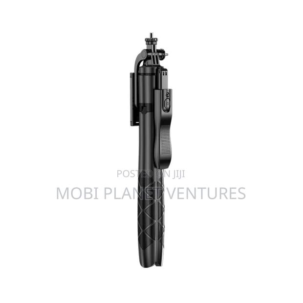 Bluetooth Selfie Stick Tripod photo 3