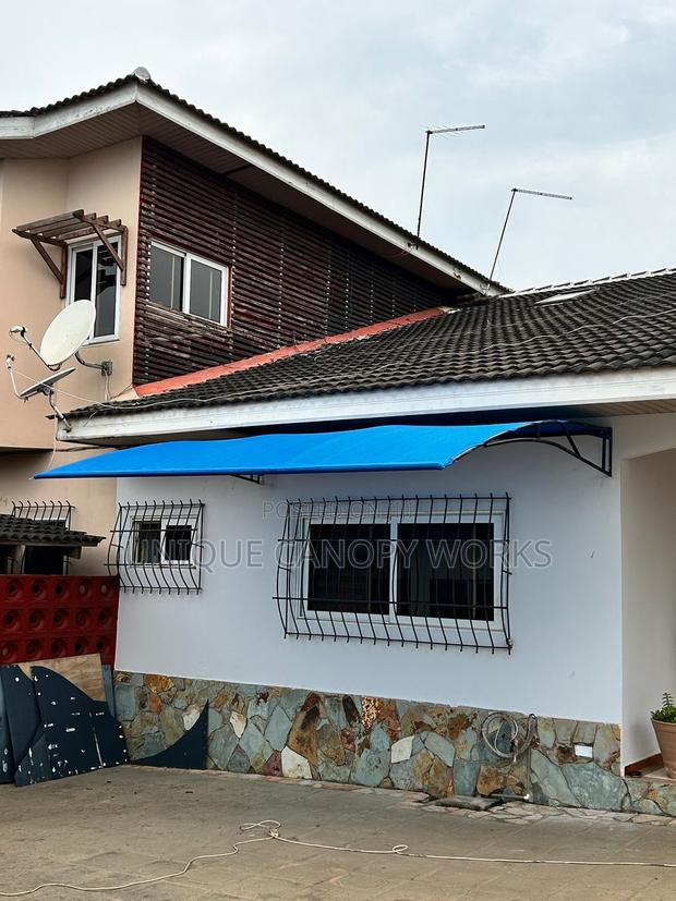 Shade Canopy for Sun and Rain · Photo 4