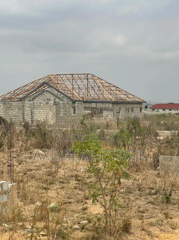 Rush Hour> New Discount Offers on Half Plots at Prampram · Photo 4