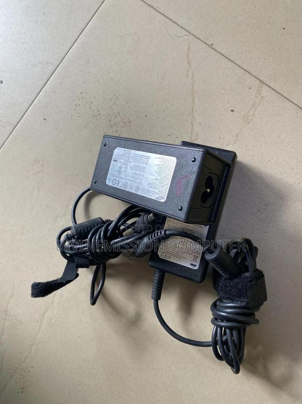 Samsung Laptop Charger/Adapter Uk Used 19v 3.16a 65w photo 3