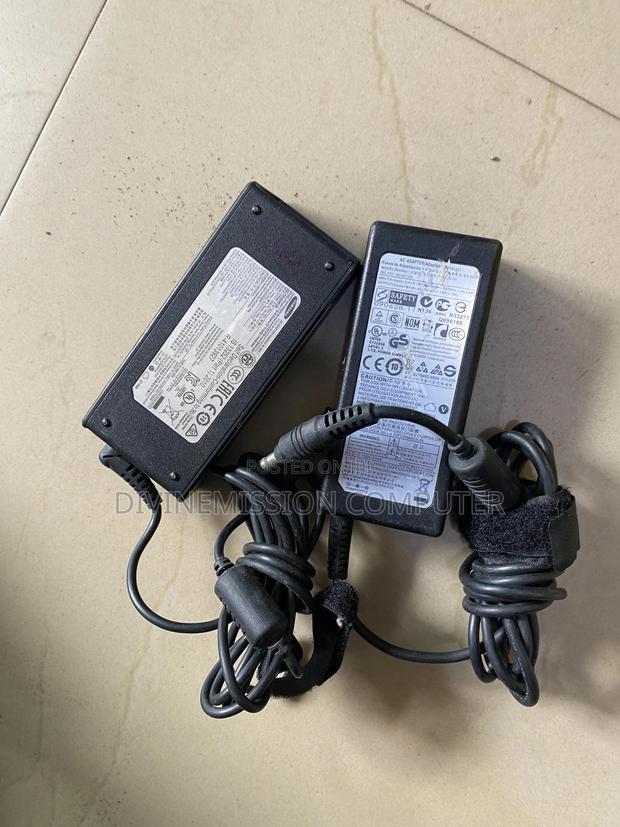 Samsung Laptop Charger/Adapter Uk Used 19v 3.16a 65w photo 4