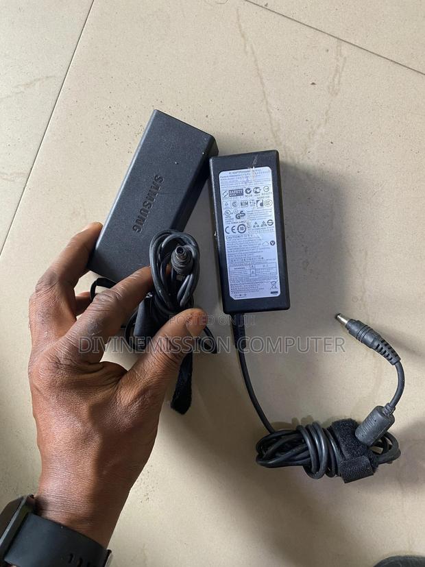 Samsung Laptop Charger/Adapter Uk Used 19v 3.16a 65w photo 13