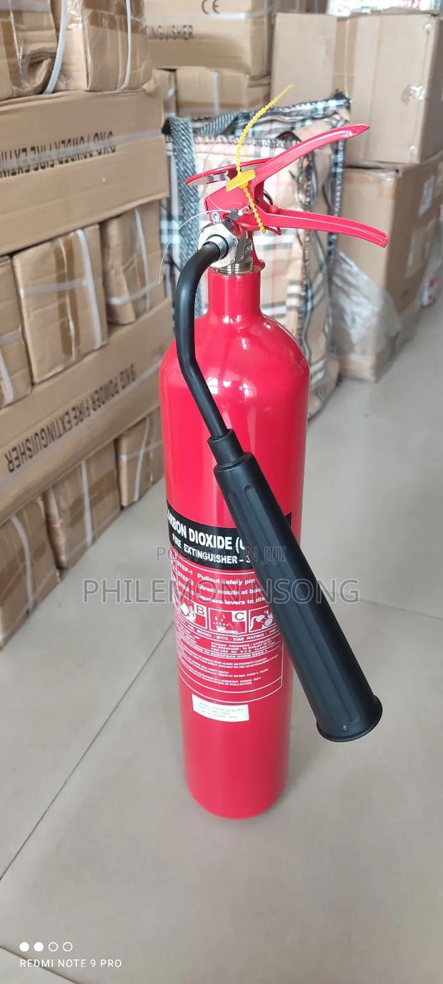 3kg Carbon Dioxide (Co2) Fire Extinguisher · Photo 2