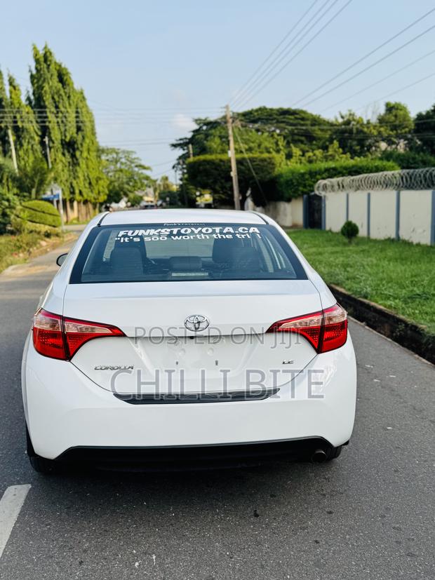 Toyota Corolla LE Eco (1.8L 4cyl 2A) 2018 White photo 7
