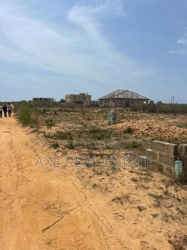 Few Half Plots Registered at Prampram Beach Road · Photo 3