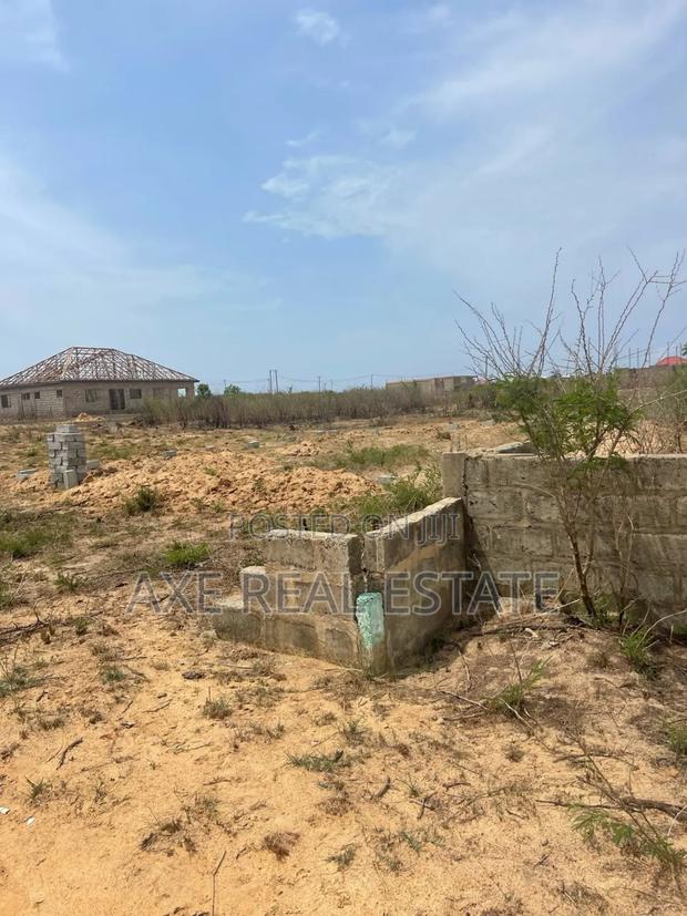 Few Half Plots Registered at Prampram Beach Road · Photo 4