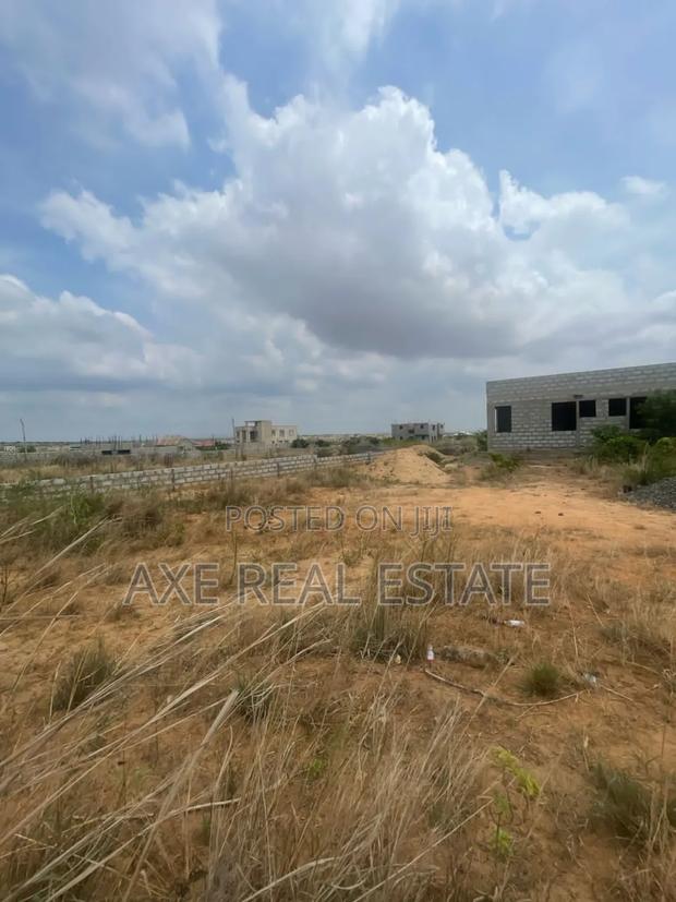 Beautiful Lay Out Full Plots at Afienya - Shai Hills · Photo 3
