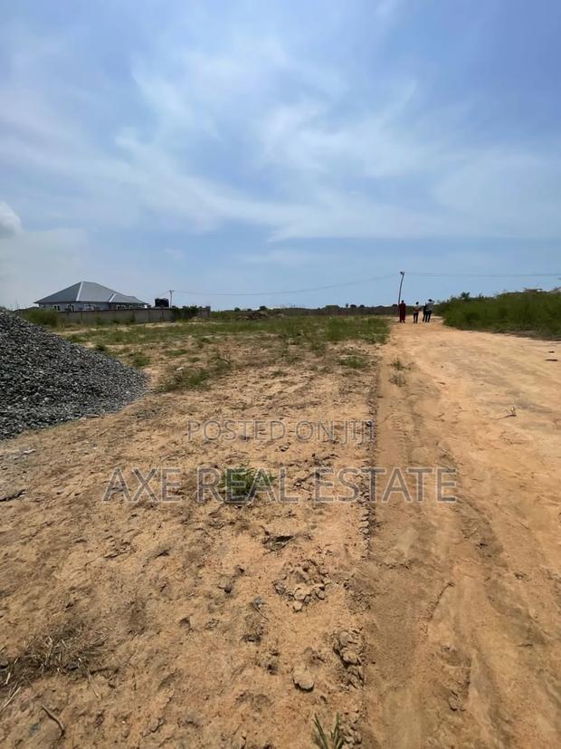 Verified Half Plot // Discounted at Tema Community 25 · Photo 4