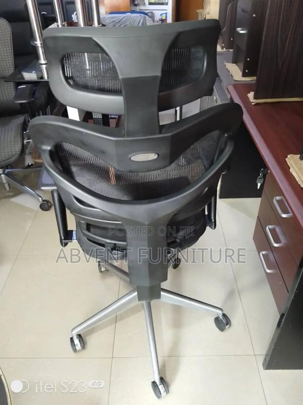 Ergonomic Quality Chair · Photo 4