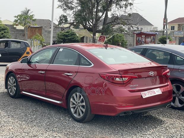 Hyundai Sonata Sport Sedan FWD (2.4L 4cyl 6A) 2017 Red