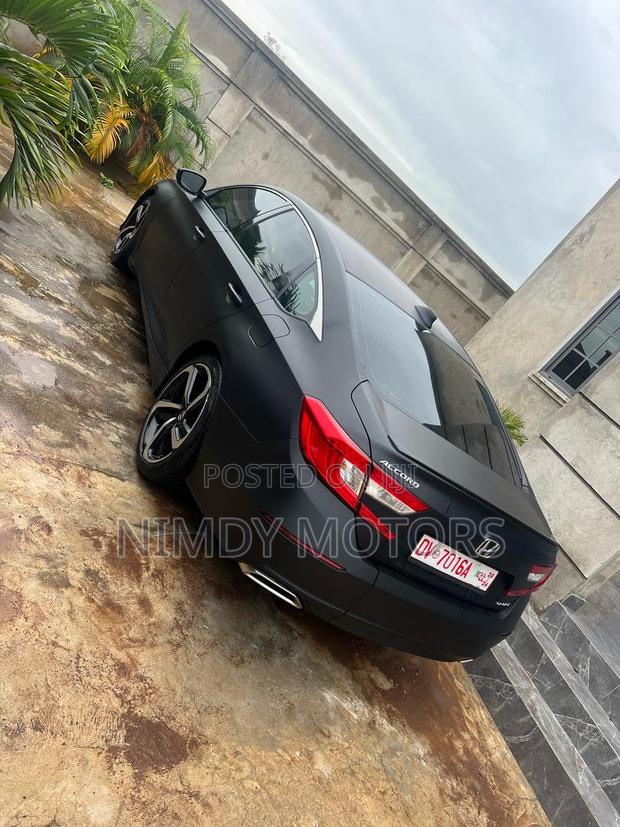 Honda Accord Sport (1.5L 4cyl Turbo 6M) 2019 Black photo 2