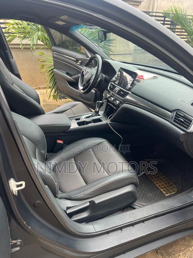 Honda Accord Sport (1.5L 4cyl Turbo 6M) 2019 Black photo 7