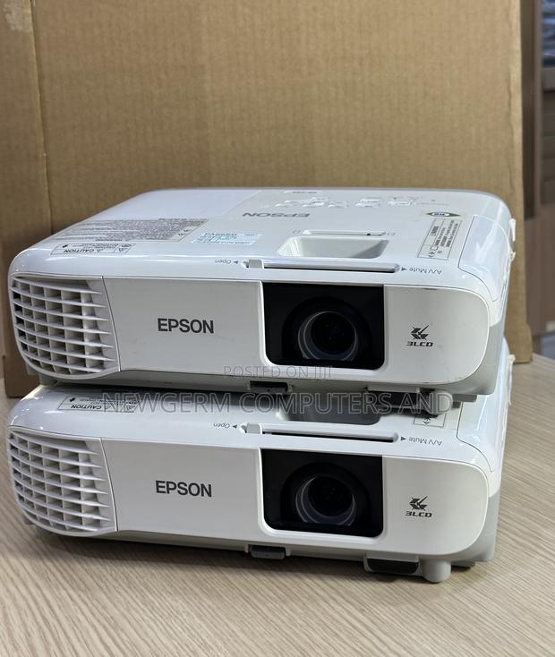 Epson Eb-X27 Projector Hdmi, Usb Ethernet Port photo 3