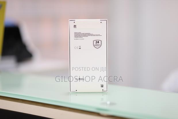 New Samsung Galaxy A56 128 GB Gray photo 2
