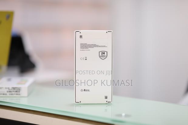 New Samsung Galaxy A56 128 GB Gray photo 2