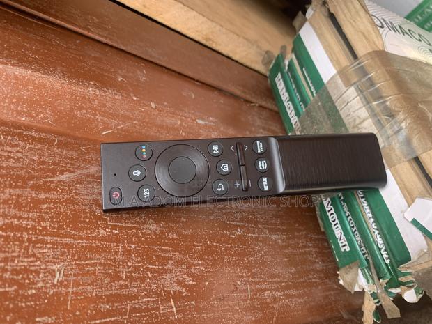 Smart Voice Control Remote · Photo 4
