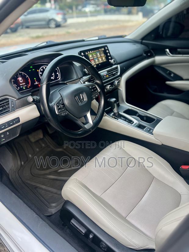 Honda Accord Touring 2018 White