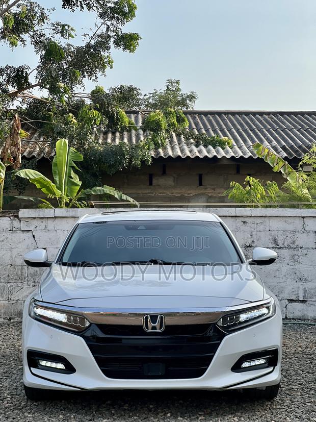 Honda Accord Touring 2018 White