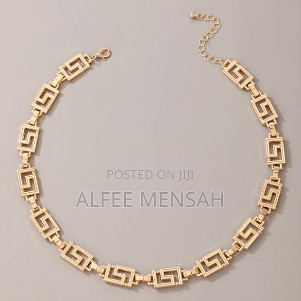 Single-Layer Retro Necklace