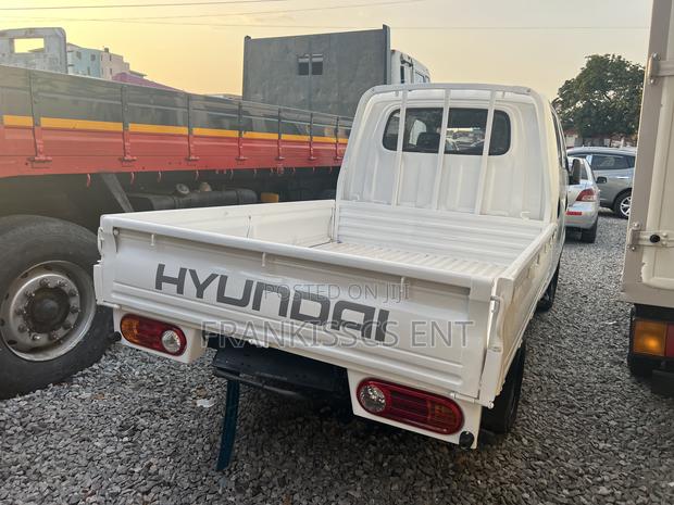 Hyundai Porter Double Cabin photo 2