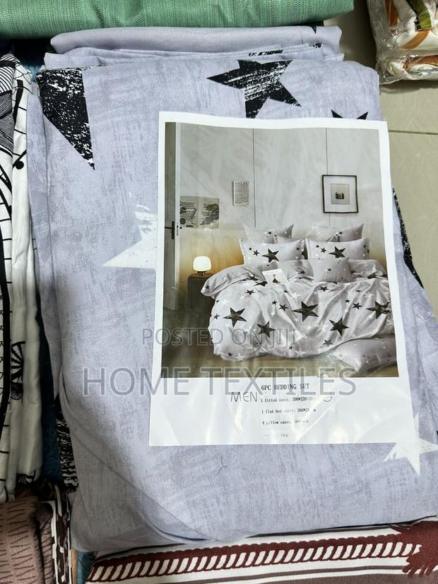 Perfect Room Decoration Idea 2 Bedsheets and 4 Pillowcases · Photo 2